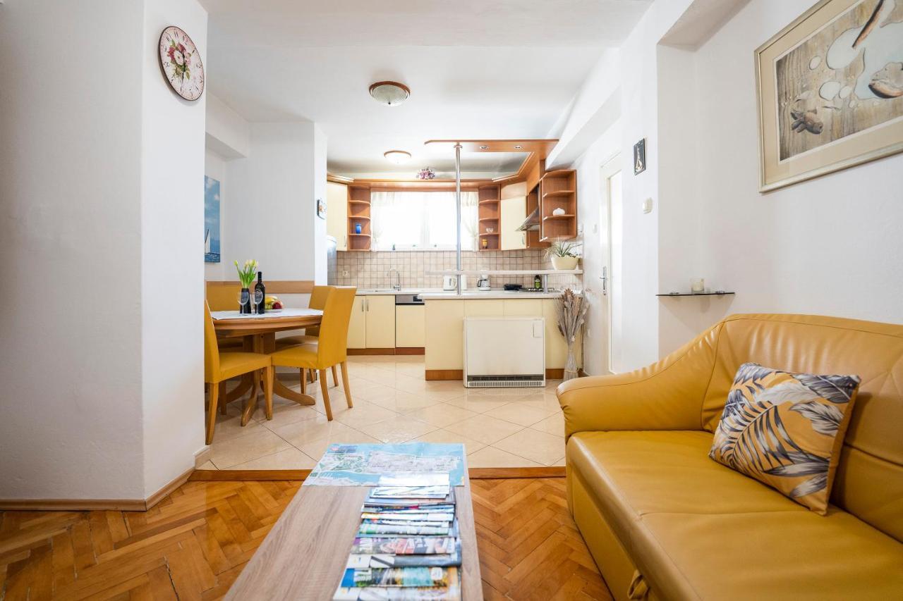Apartment Suzy Zadar Buitenkant foto