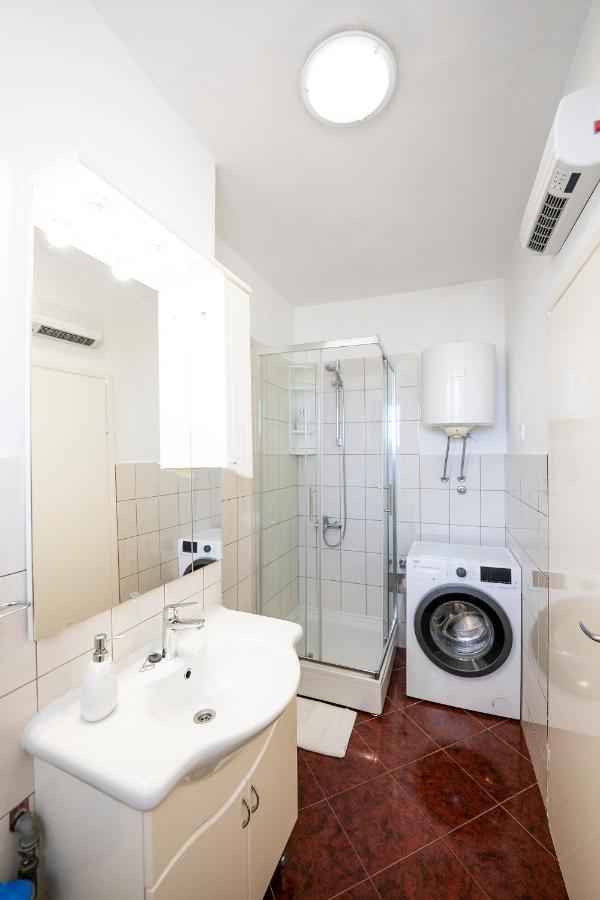 Apartment Suzy Zadar Buitenkant foto